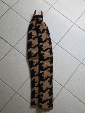 Target Men's Black and Brown Houndstooth Knit Scarf